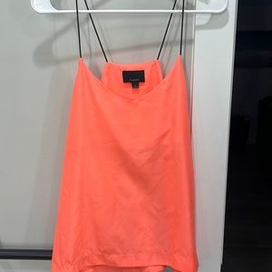 Neon pink v- neck tanktop with black straps